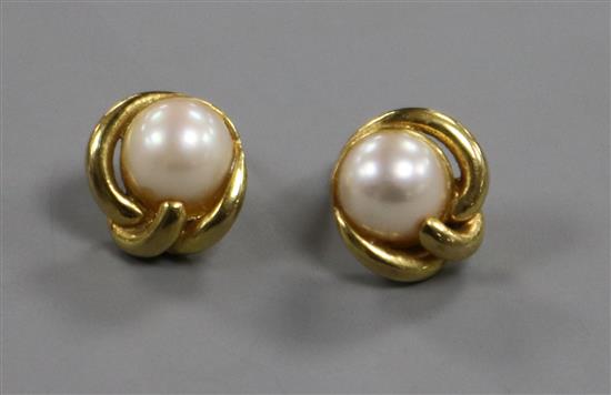 A pair of 9ct gold rope framed split pearl ear studs.